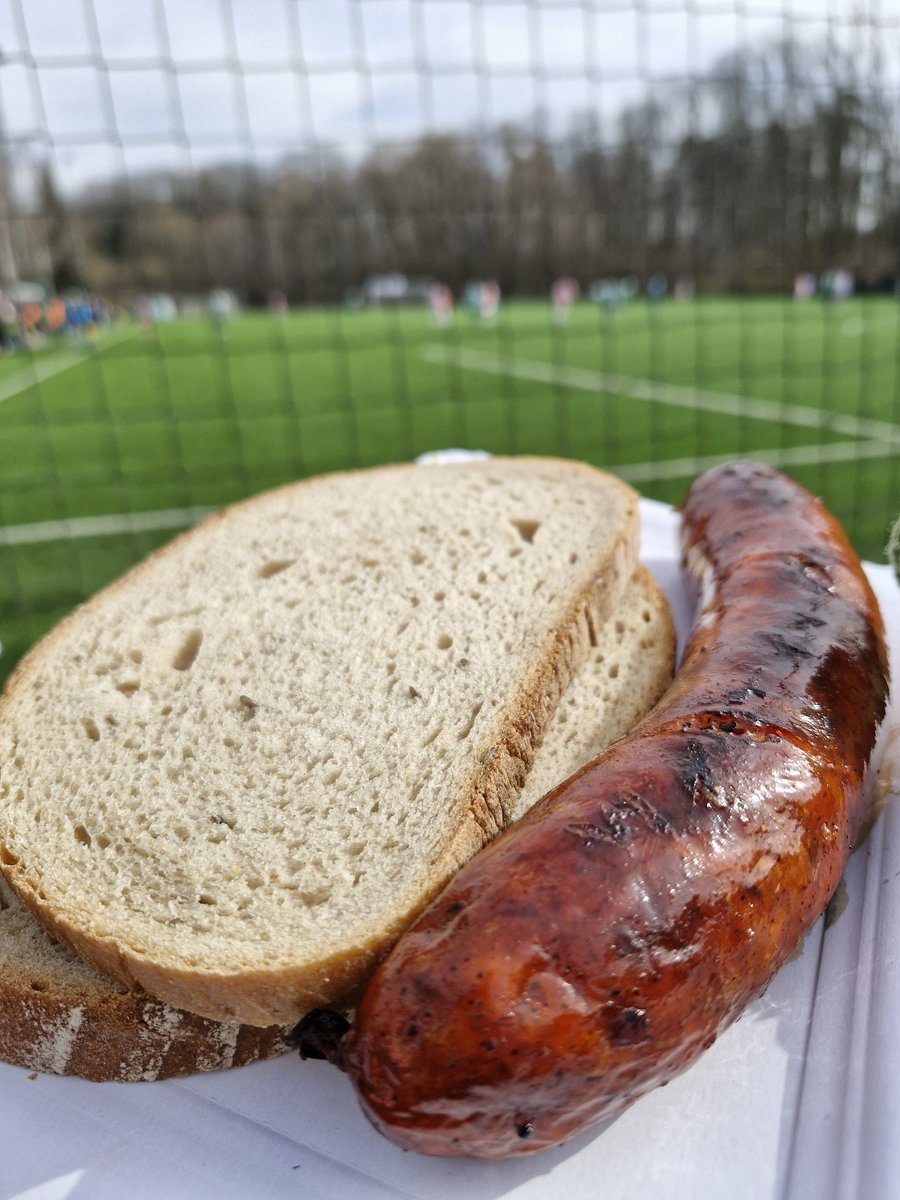 S mikrofonem za klokanem tweet media