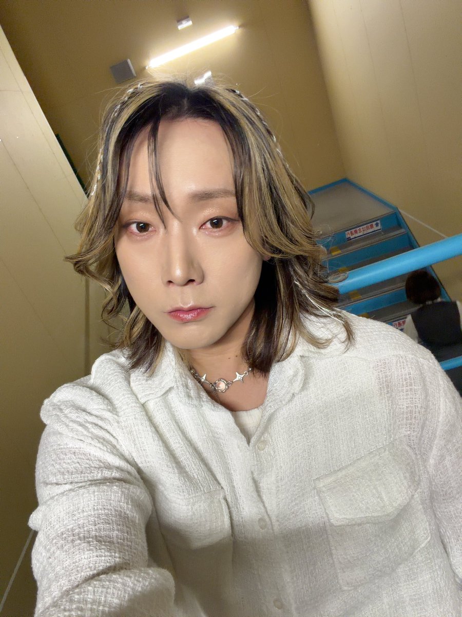AGE_MASAYA_'s tweet photo. KaWang リリイベ最終日でした💿
一度でも足を運んでくれた皆様
本当にありがとうございました💖

この約１ヶ月間、1人でも多くの人に
見て欲しいし聞いて欲しい。
その一心で歌ってきました😌✨
改めて出逢ってくれてありがとう。

次回みんなの前で会う時は
もちろん５人揃って👩🏼🧒🏼👩🏻🧑🏻‍🦰🧑🏻
#KaWang https://t.co/gceTOqMNgy