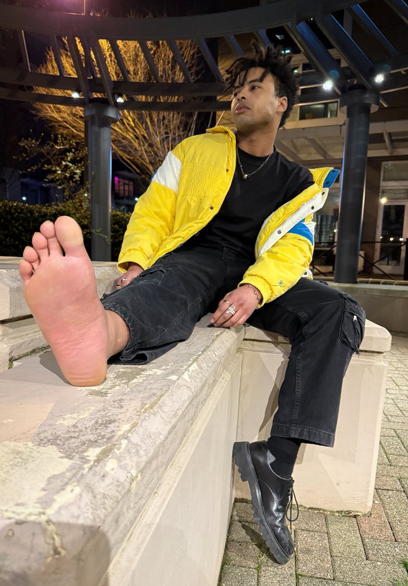 OliveRioter's tweet photo. Say hello to your new Master 👑

Say goodbye to your finances 💰 https://t.co/R6lUePJQ2v