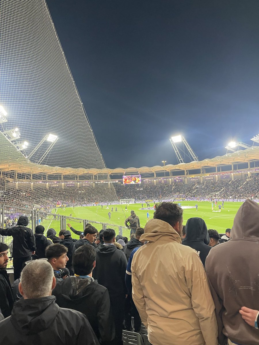 LsvFdp's tweet photo. Si jamais vous cherchez des places pour l’OM je vous conseille @nzoM1313 la team 
Safe et validé https://t.co/sqxr0WRoPh