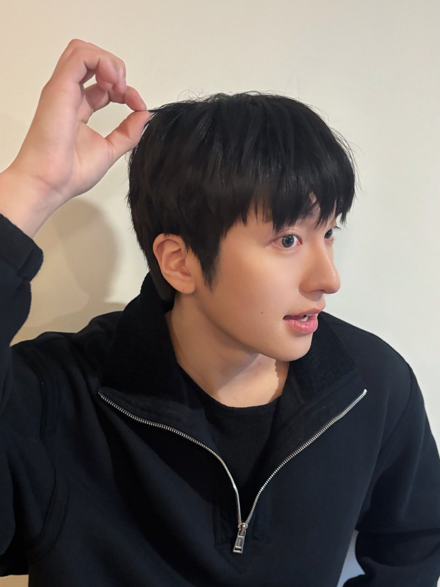 [#OX]

오늘 행복했어🫶

#OMEGA_X #오메가엑스
#세빈 #SEBIN