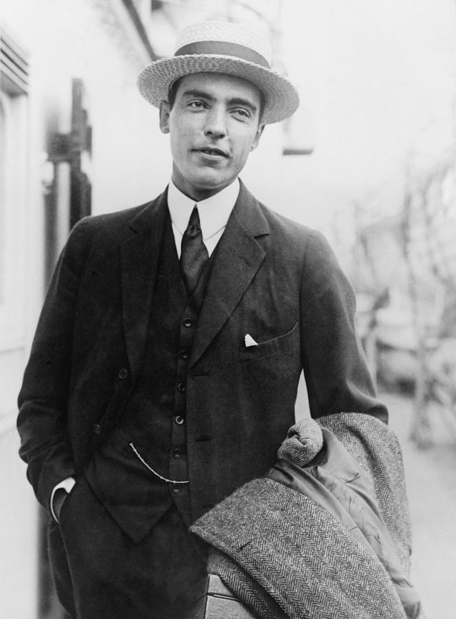 SpiesVespers's tweet image. OTD March 8,1941 #Vincent_Astor appointed intelligence controller for #NYC area by #FDR. Coordinated own agents, ONI, Military intelligence.