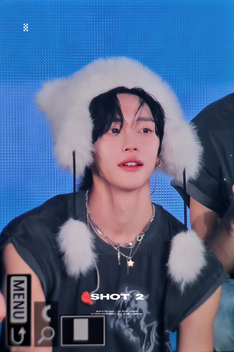 𝘚𝘩𝘰𝘵 2 tweet media