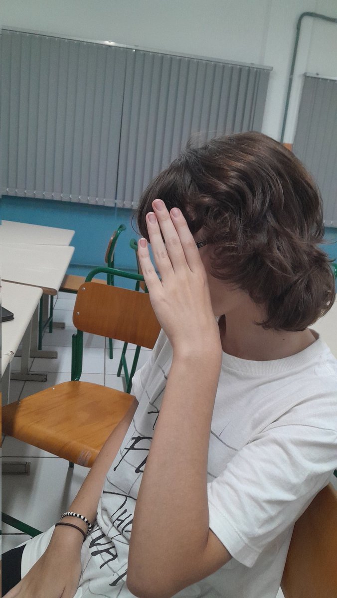 thay_ndst's tweet photo. Quando vc abre a sua galeria e descobre q seu celular foi roubado duas vezes e as duas vezes foram no xadrez  KAKSKSKSKKS https://t.co/OgrS2ZiuyF