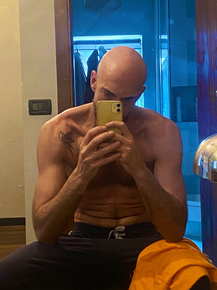 DonE🇮🇹 tweet media