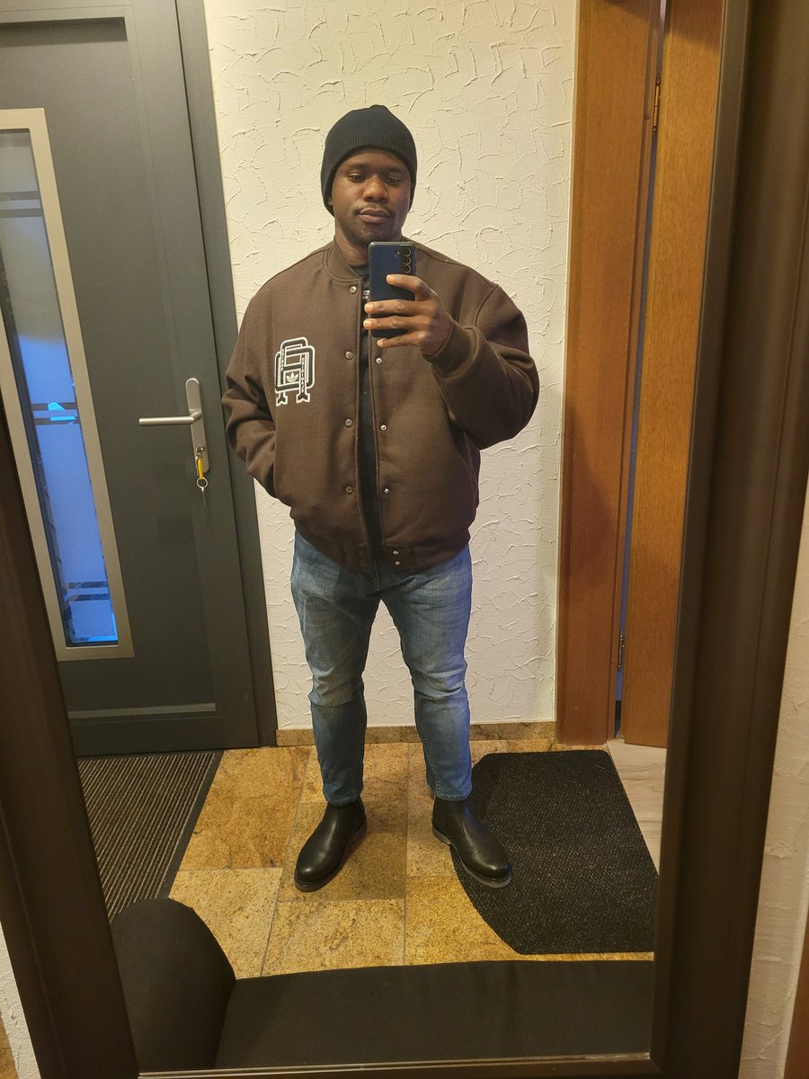 Blessed beyond measure!!!
I am grateful to God for another year.
 The past year was all about resilience and strength. God carried me.
 He sent me men and had mercy on me.
 This new year, I walk in enlargement, restoration in family ,ministry and career.
Happy birthday to me🎂🎉