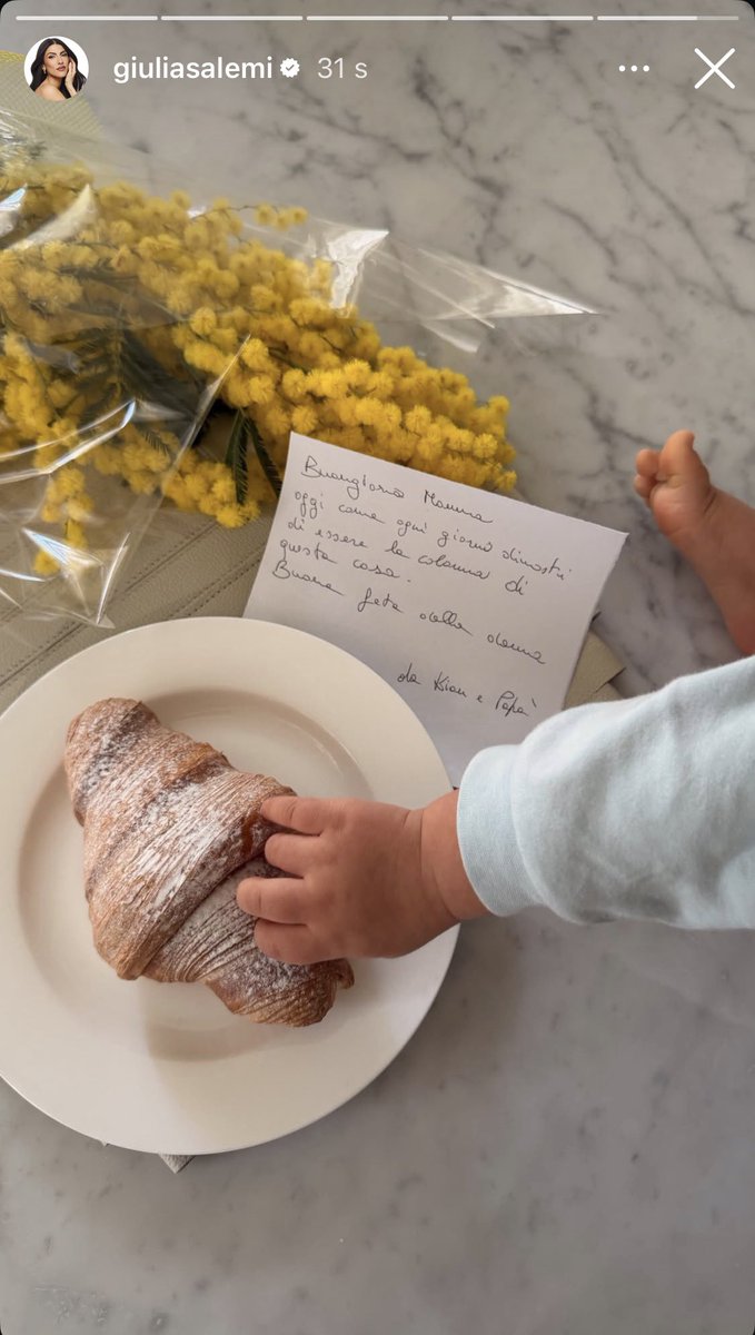 Marti👄 tweet media