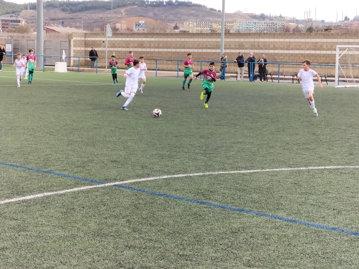 CultuAcademia's tweet photo. #CyDLAB Jornada 20
🏟️ Área Deportiva
Alevín B 8 - @atleticotrobajo 0 https://t.co/5GcD5eETmp
