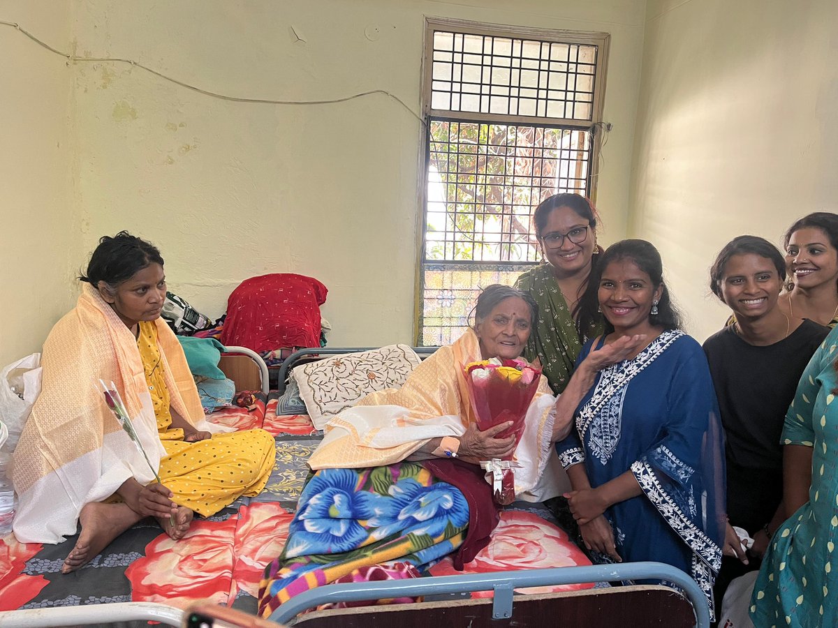 Celebrating International Women’s Day with compassion. ❤️

AAFA Women’s Wing visited RK Foundation Old Age Home, spending time with residents and donating medical supplies, medicines and air coolers for their well-being.
#AAFA #WomensDay