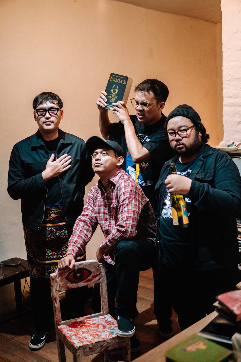 Daily Finger!!! tweet media