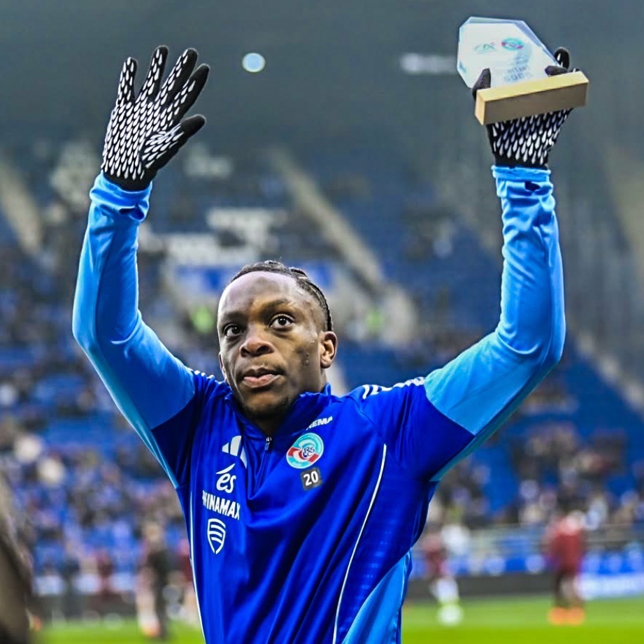 Stretford End tweet media