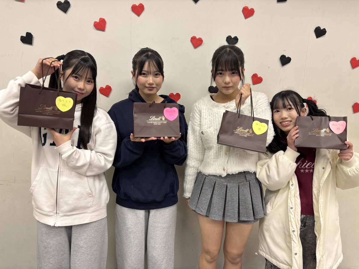 ji_p20v's tweet image. mv撮影2日目終わりました〜

2日間ありがとうございました！！

いつものVITORONのイメージとはまた変わったmvになってるので楽しみにしててね

新衣装もあるよ〜🍜✨️

カウントダウンも投稿されるので是非見てくださいね⛓️⛓️

 #VITORON #CHAMPON #MV #MV撮影