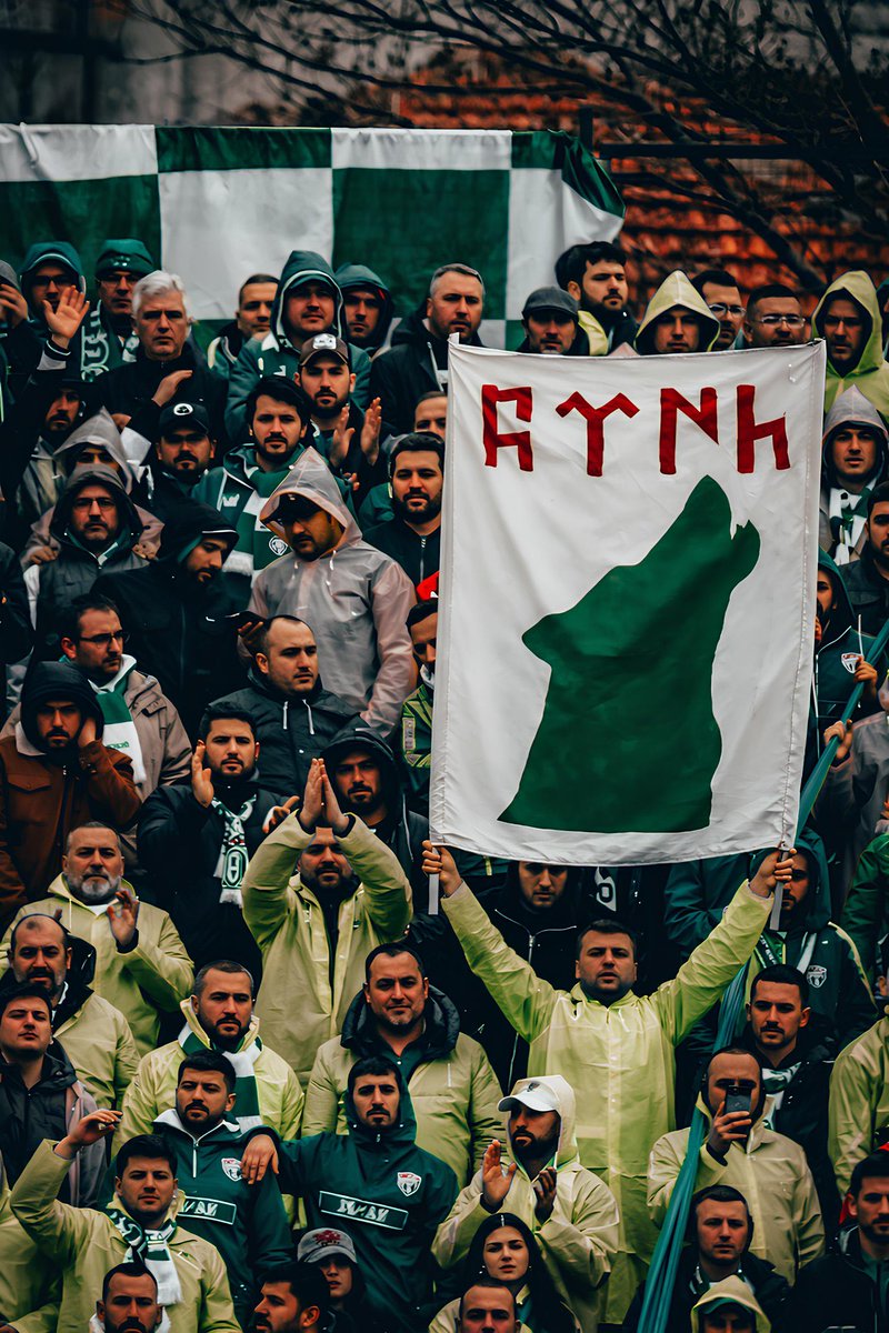 Bu taraftarın Türkiye Cumhuriyeti sınırlarında gidemeyeceği, giremeyeceği yer yoktur… 
🐺Yaşa Var Ol Teksas! #Bursaspor🐊