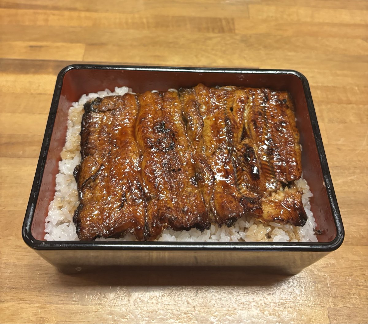SS20160821's tweet photo. ずっと予約が取れなかった鰻屋に久々に行けたよ美味かったよ腹パンだよ明日は仕事休み最＆高(  ͡   ͜   ͡  ) https://t.co/FdpbJ65yVz