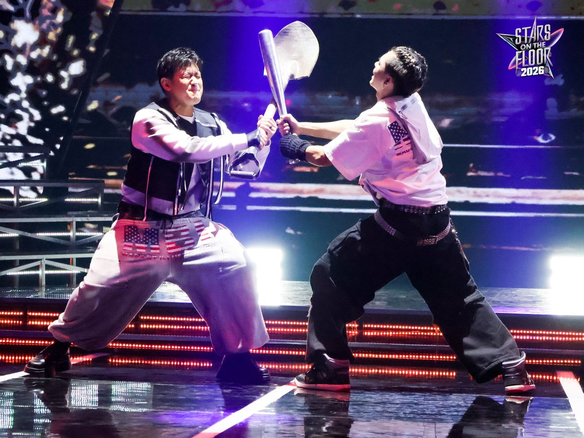 gmanetwork's tweet photo. Rocco and HORI7ON Jeromy, nag-street fight sa kanilang hip-hop piece! 🤼

#StarsOnTheFloor | Sundays, 7:15 PM
#SOTFIntenseLaban #RoccoNacino #HORI7ON_Jeromy https://t.co/JcqN4F5UOH