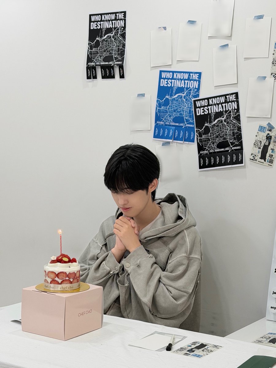329xmz's tweet photo. 귬나생일축하합니다💙💙
#도하 #나규민
#미완성의지도 https://t.co/dJyG5JlT1T