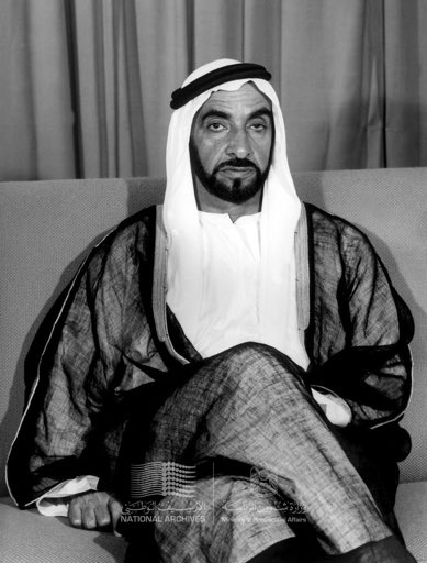 a9eelah's tweet photo. لو كنت حيا يا أبي .. لرأيت شباب الوطن لبوا نداهم.. وحموا الدار ضد الطامعين .. تماما كما أردتهم 

لو كنت حيا يا زايد.. لرأيت النخلة التي عشقتها باسقة رغم الظروف.. والرملة التي جالستها ثابتة رغم الرياح.. والحصن كما تركته صرحا مهيبا شامخا في وجه العدا 

نم قرير العين https://t.co/EjZicaG6QP