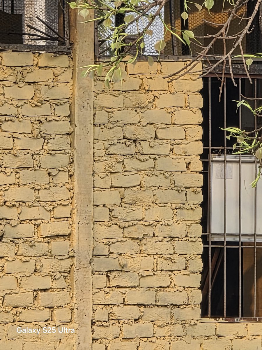 amritashya's tweet image. A thread: 30x zoom shot comparisons between S25 Ultra and S26 Ultra. 📸 #thread #zoom #comparisons #S25ultra #S26ultra #ZoomComparison