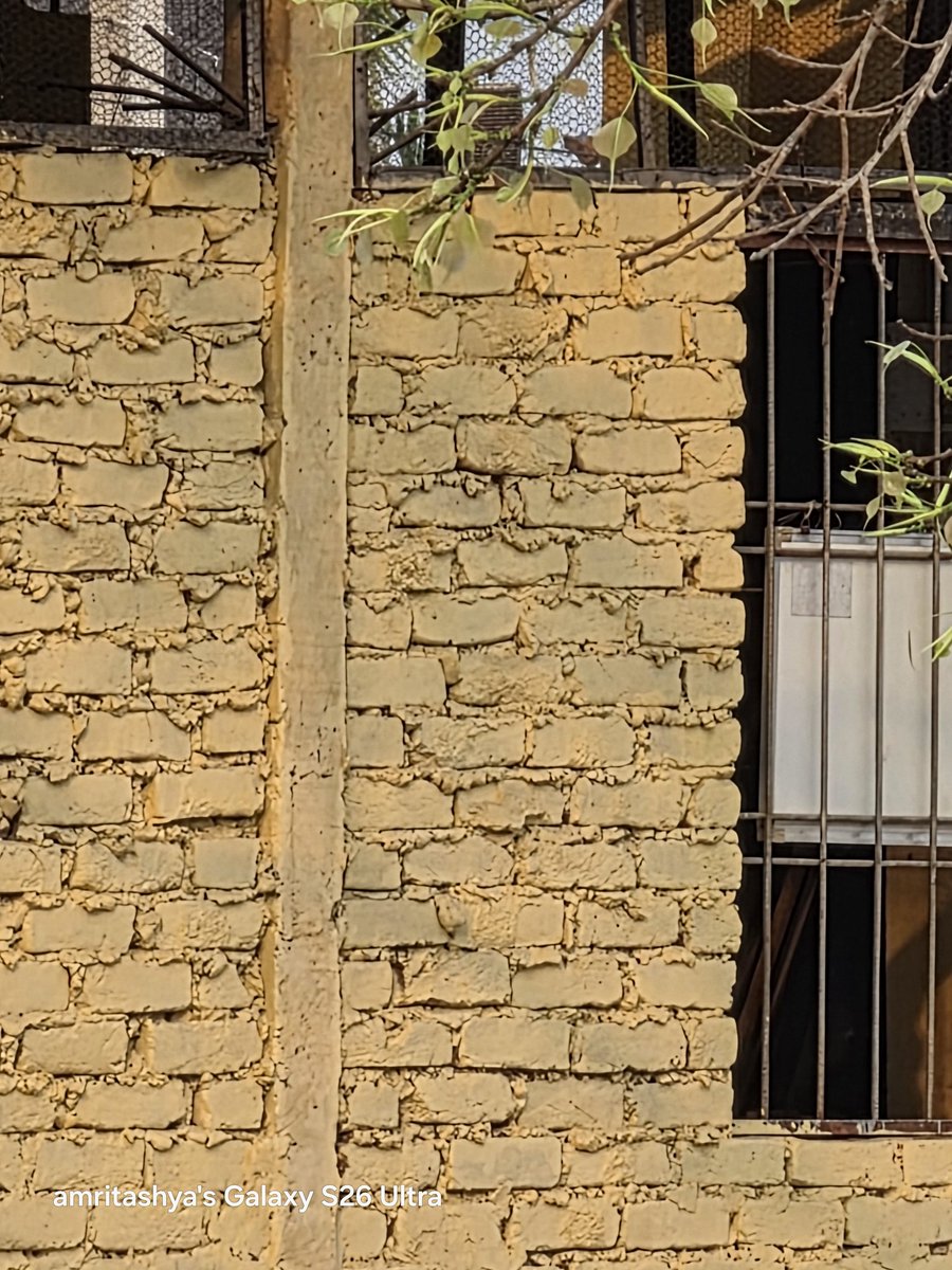 amritashya's tweet image. A thread: 30x zoom shot comparisons between S25 Ultra and S26 Ultra. 📸 #thread #zoom #comparisons #S25ultra #S26ultra #ZoomComparison