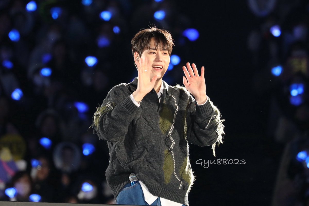 Gyu88203 tweet media