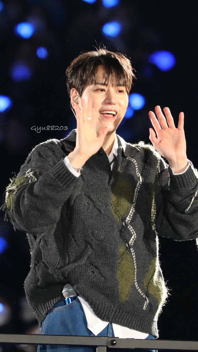 Gyu88203 tweet media