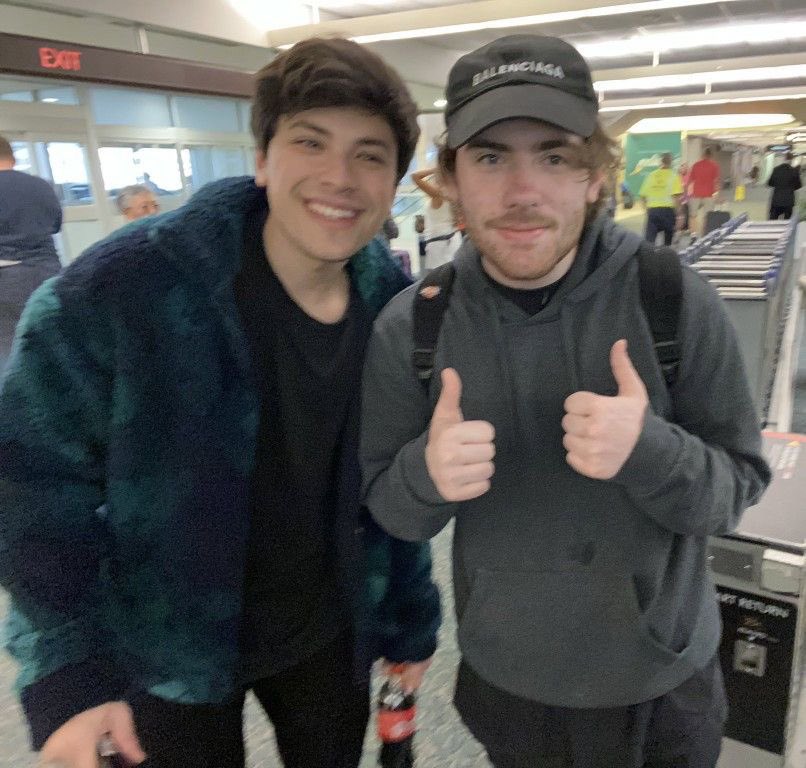 Naomisedits's tweet photo. HAPPY NATIONAL SNF DAY!! March 8th, 2022 was when they first met up irl 🥹 #fyp https://t.co/JicM2NGyCg