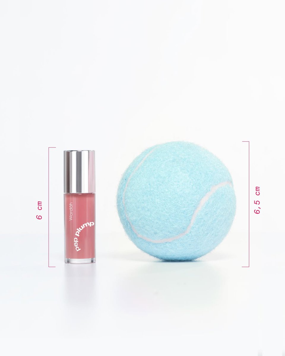 wardahbeauty's tweet photo. look at these tiny cutie patooties :3 ukurannya cuma sekitar 6 cm, makanya enak banget dibawa-bawa! gemes kannn🥰

#WardahMiniLips #LipKit #WardahLipPocket https://t.co/gqr61DPYG1