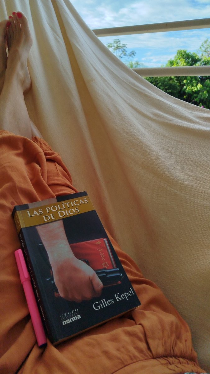 Tranqui el domingo... 
Política + religión .