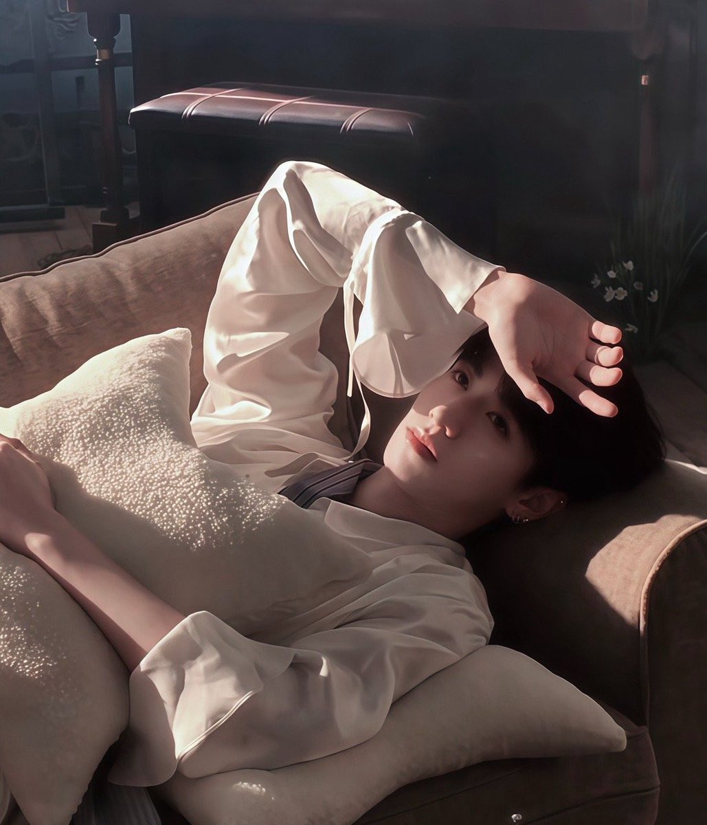 alwayswith22x's tweet image. [#TOP登陆少年 Weibo Update]

เมื่อม้าหมุนหยุดลง พวกเราก็จะได้แอบย้อนกลับไปเป็นเด็กอีกครั้งหนึ่ง 🎠💭

#จูจื้อซิน