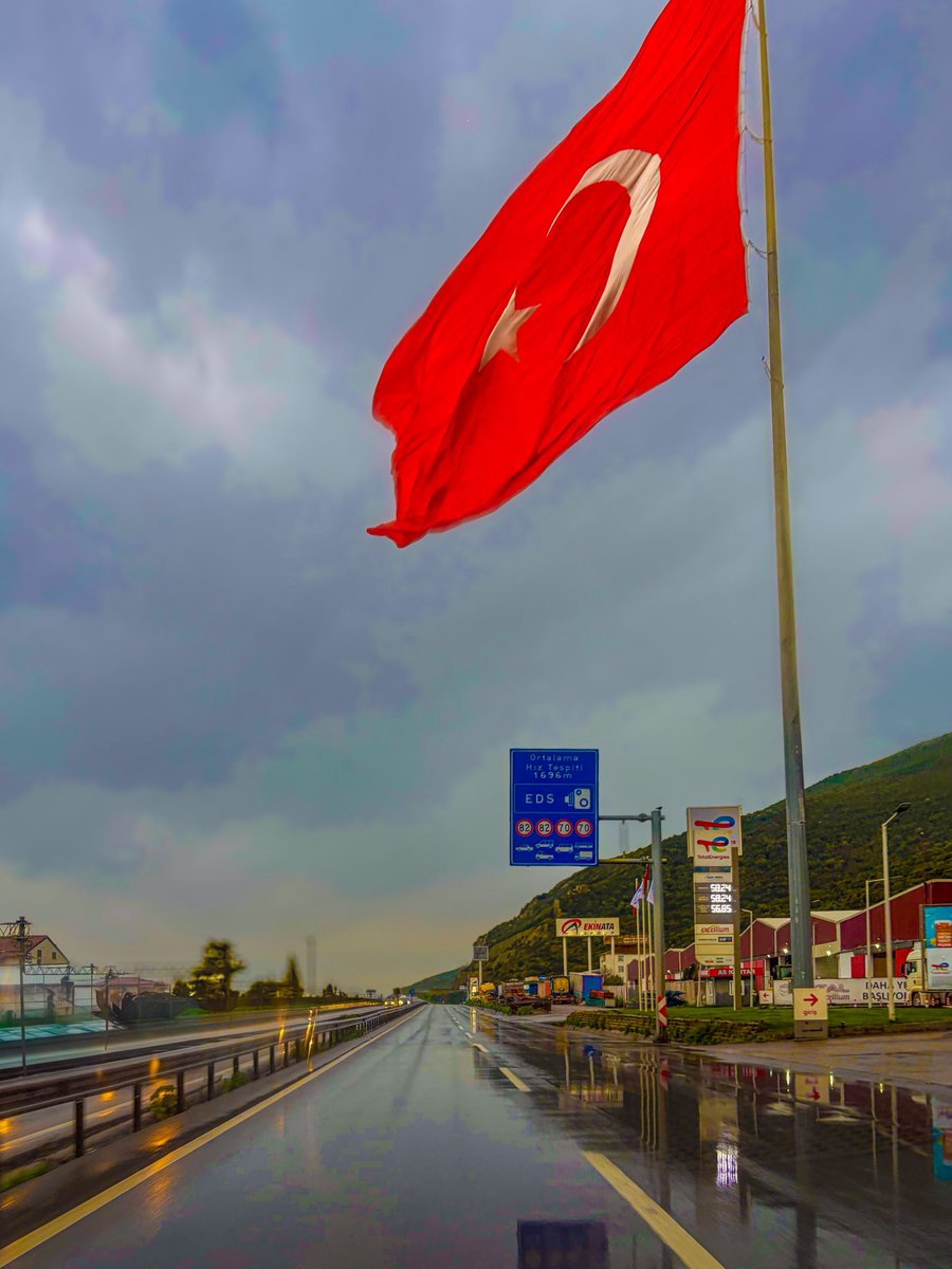 MAY (@iwemn2511) on Twitter photo 