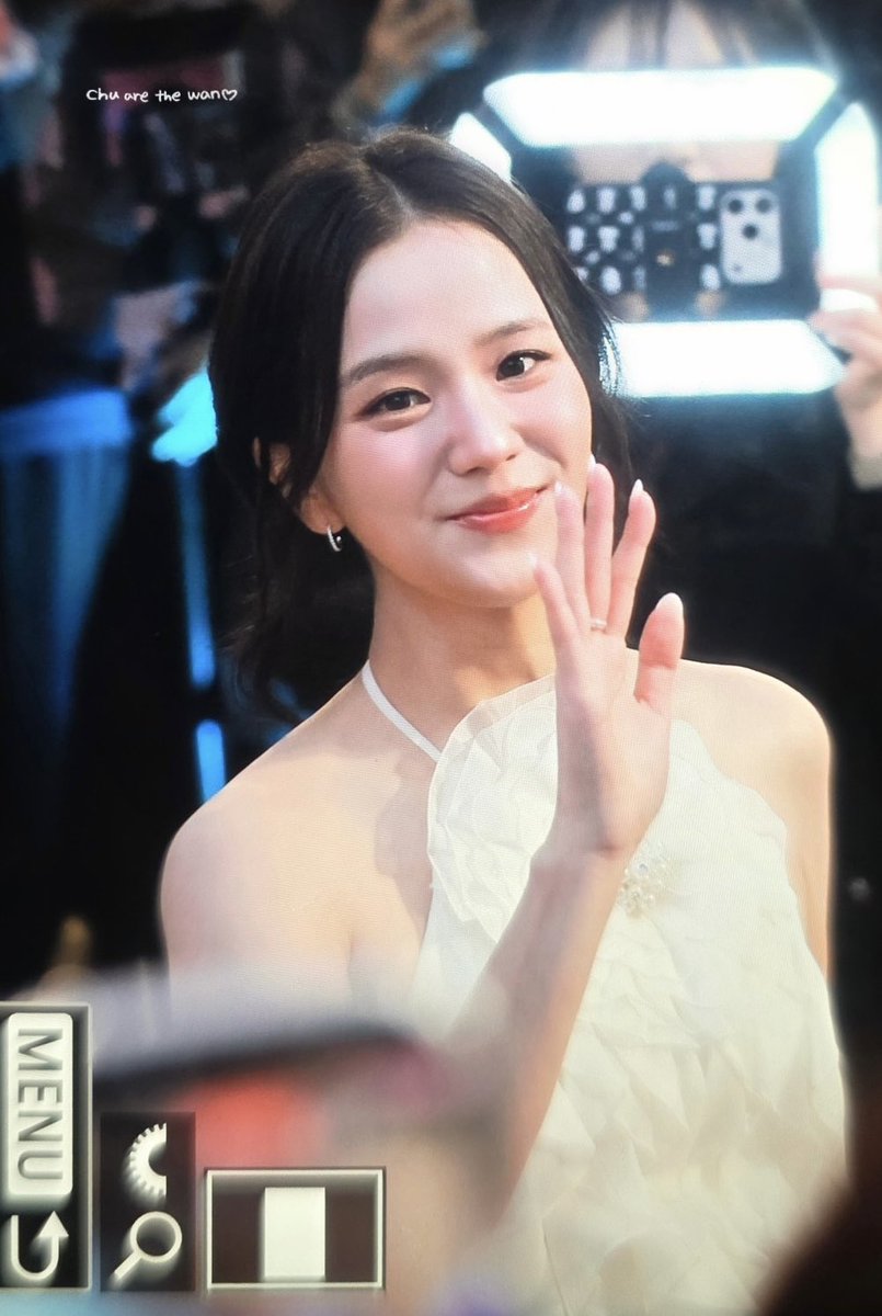 chuarethewan's tweet photo. 260308 JISOO 🤍 #BoyfriendOnDemand 

#JISOO #지수 @officialBLISSOO https://t.co/u7CsCwvCvy
