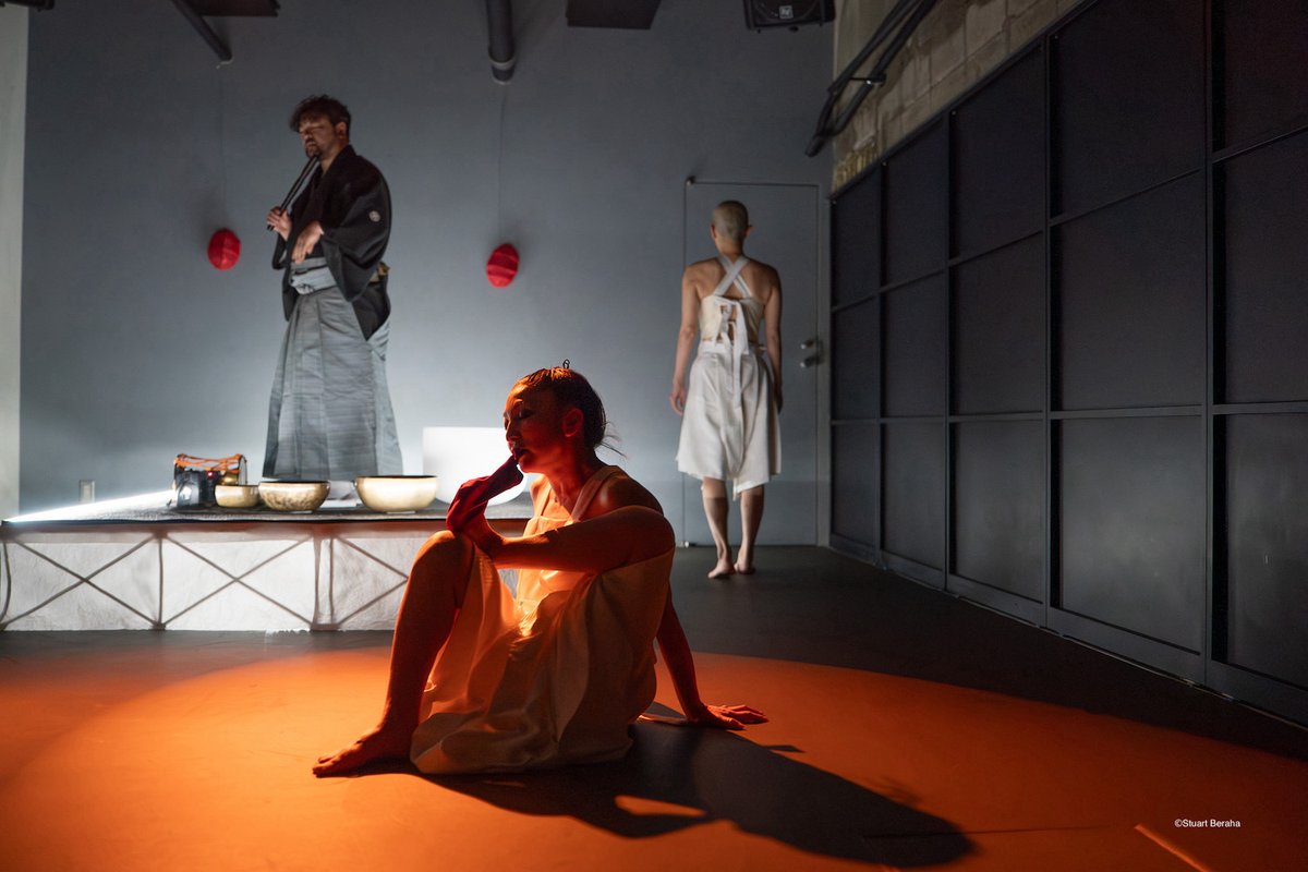 Thank you for coming to our LABO!
2026.2.20
Performers
Jinya Imai (Noh/Multi-performance artist) @jinya_silk2
86B210 (Dance Avant-garde duo) <a href="/86b210/">86B210</a>
Sound &amp; Lighting:
Takaki Shinmura
Photo Stuart Beraha <a href="/stuartberaha/">Stuart Beraha</a>
Entarnce/Bar Lika Koga
#空間実験室labo #能 #今井尋也 #86b210
