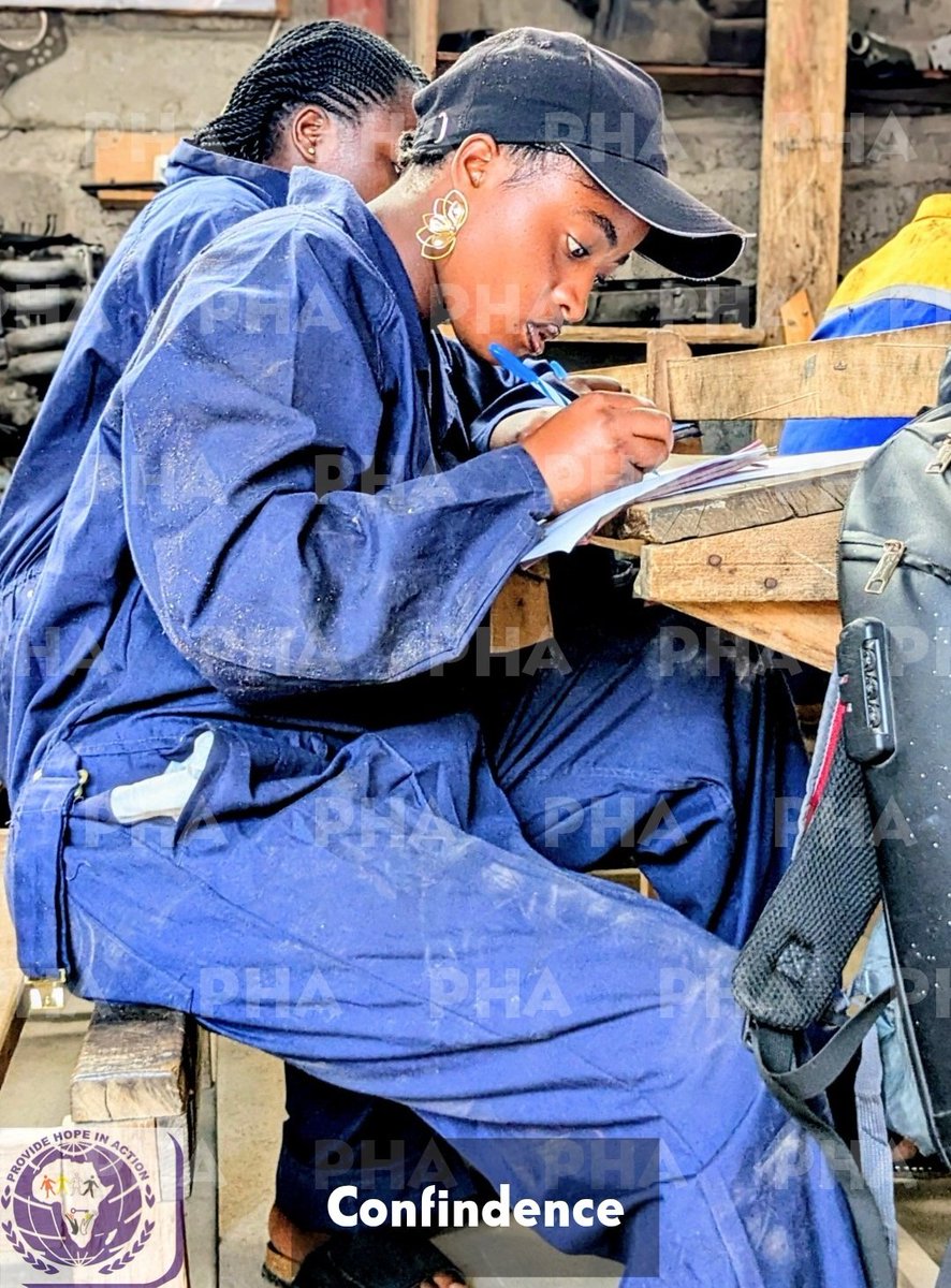 provide_hope's tweet photo. l’occasion de la International Women's Day, nous célébrons les jeunes filles inspirantes de PHA qui apprennent, grandissent et contribuent à bâtir un avenir meilleur pour leurs communautés 🌸. #GirlsEmpowerment #WomenInAction #SkillsForLife #PHA https://t.co/snwmCAYlsY