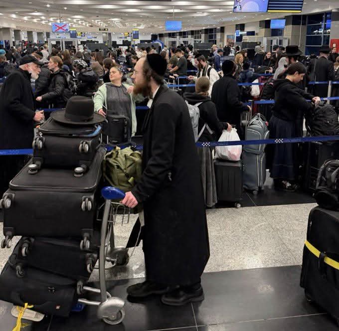 Κοσμοσυρροή στο αεροδρόμιο Ben Gurion. Ισραηλινοι γενοκτονοι εγκαταλείπουν το τρομοκράτος του Ισραήλ.