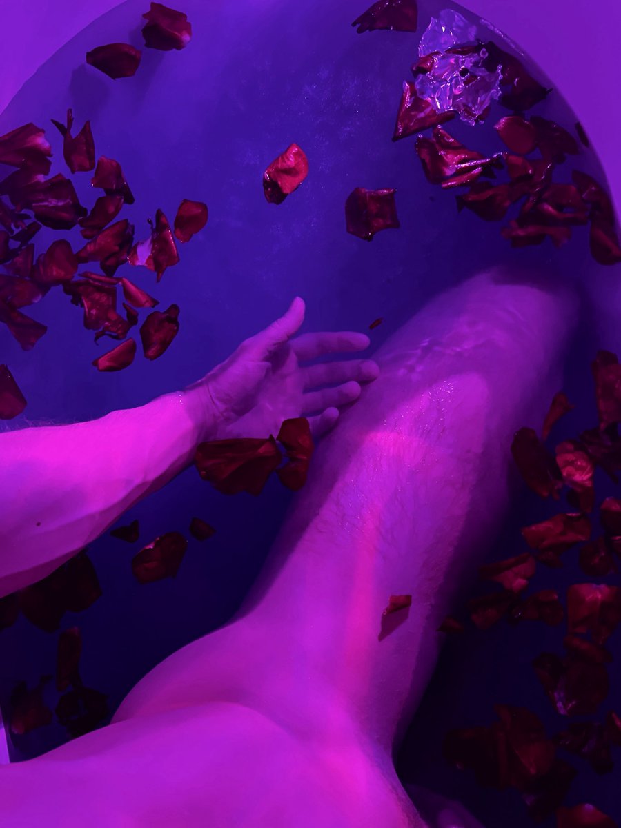 izzwiii's tweet photo. 🥀 https://t.co/LhtsrguLk0