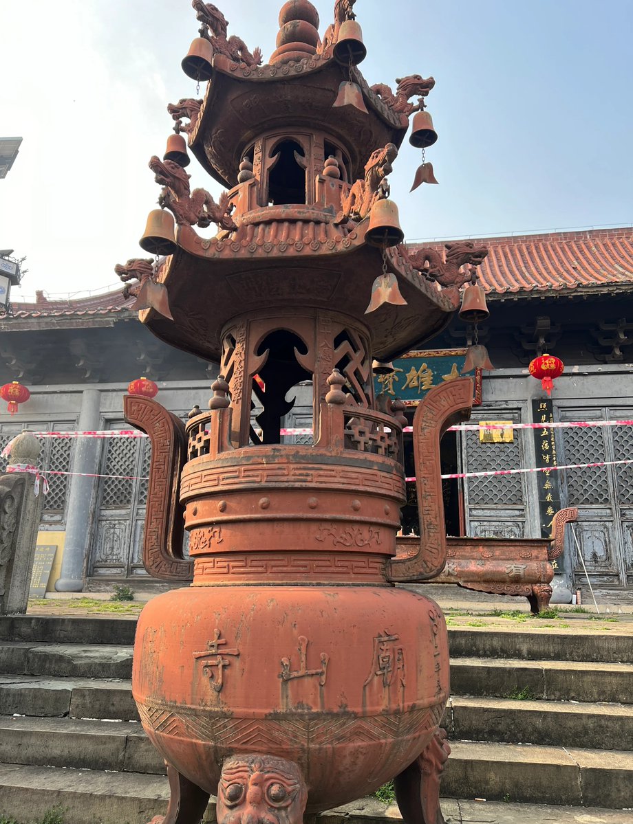 gooden47834's tweet image. "Sorting old clothes, toys, and books today!  Donating what I don’t need—giving them a new home instead of clutter. Who’s with me #Declutter #OldItemsSorting"