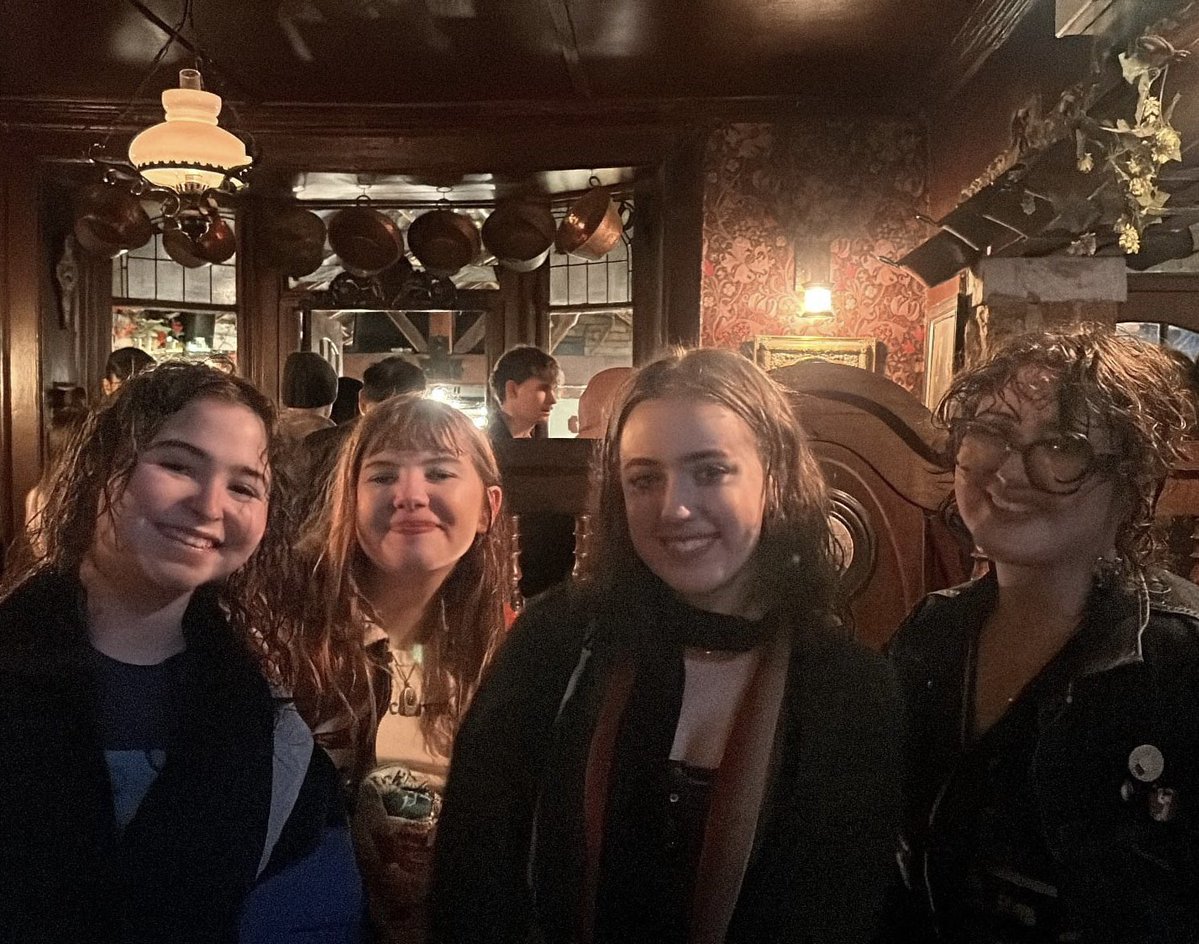 bid / rey 💌 tweet media