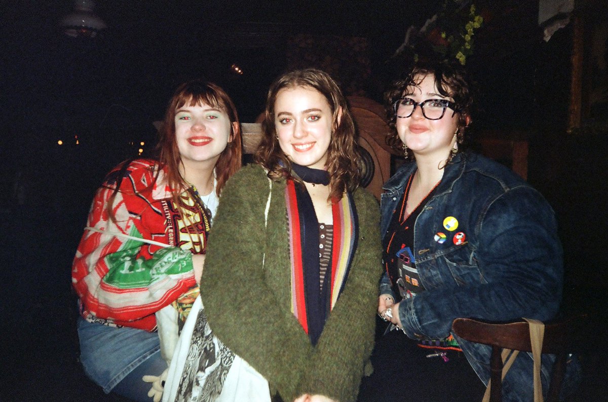 bid / rey 💌 tweet media