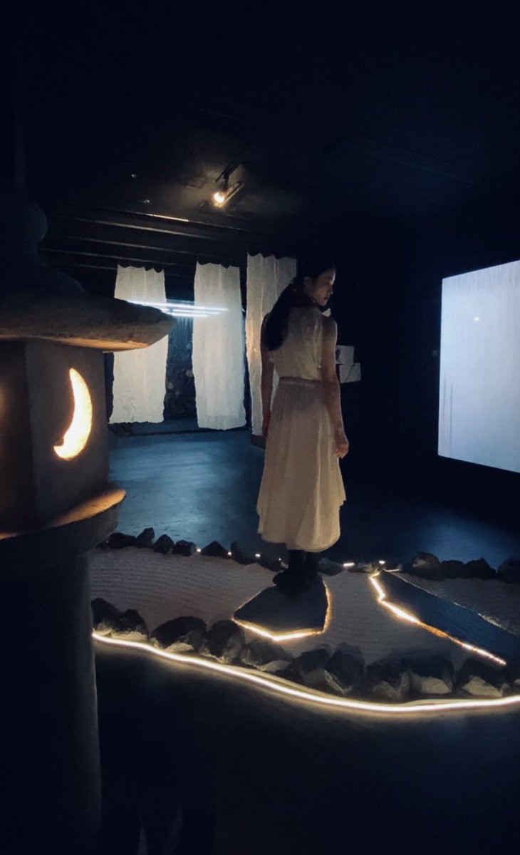 AmeLiliy's tweet image. 本日もご来場いただきありがとうございました！
巫女としての力が宿った瞬間がありました。
千穐楽の方々とは、またご一緒できる日が早く来ることを願います。

最後の1週間がついに始まります。
全部の感情を電車に乗せて、どうか皆様の旅をお楽しみください🚉

#AnemoiaTokyo #immersiveexperience