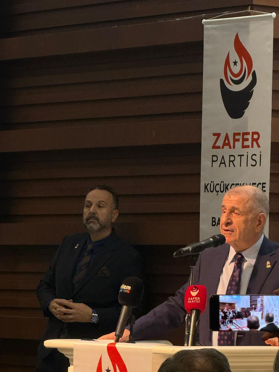 Zafer Partisi Bağcılar İlçe Başkanlığı olarak İstanbul İl Başkanlığımızın düzenlediği iftar programına katılım sağladık. Genel Başkanımız Sn. Prof. Dr. Ümit ÖZDAĞ beyefendinin bilgilendirmelerini dinledik.