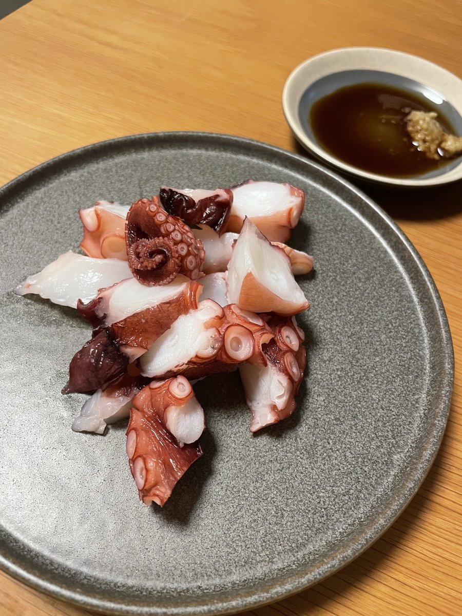 55cieln's tweet photo. ありえないくらいタコ負け

そして帰ったら食卓にタコ….引退かな https://t.co/14Jr5QzUtc