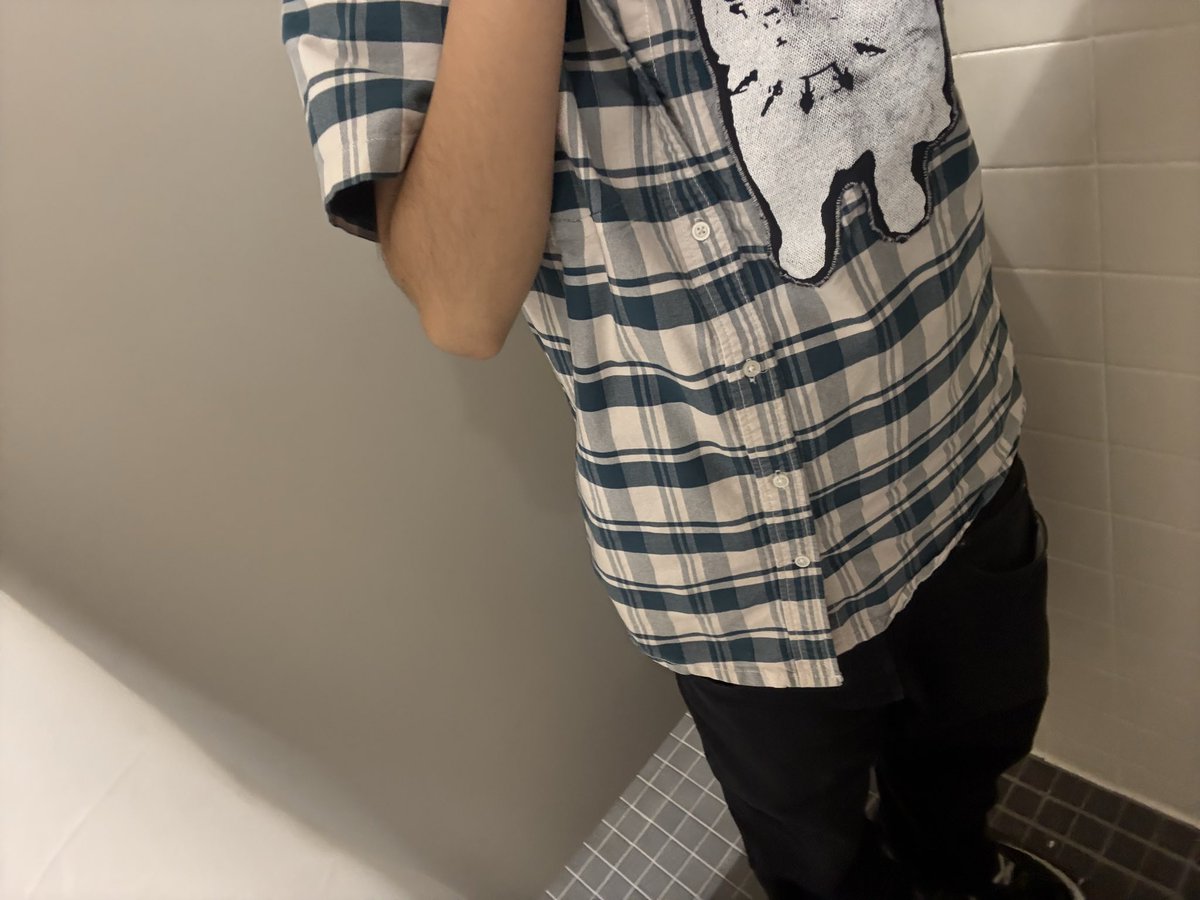 pri2sick's tweet photo. wassup youtube https://t.co/LUBfwCte2z