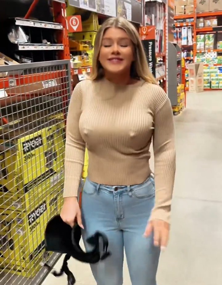 braless 12k tweet media