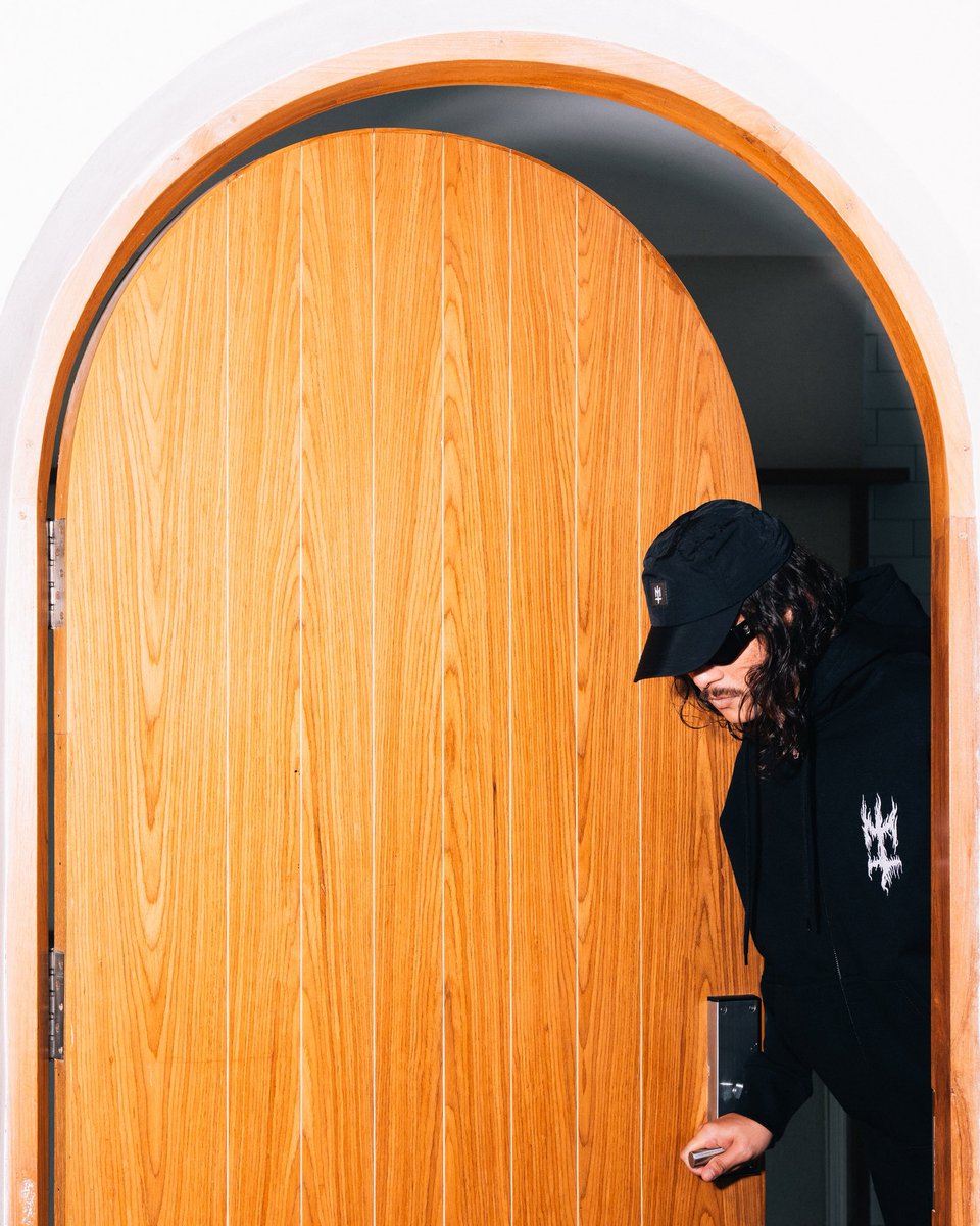 MATERNAL DISASTER tweet media