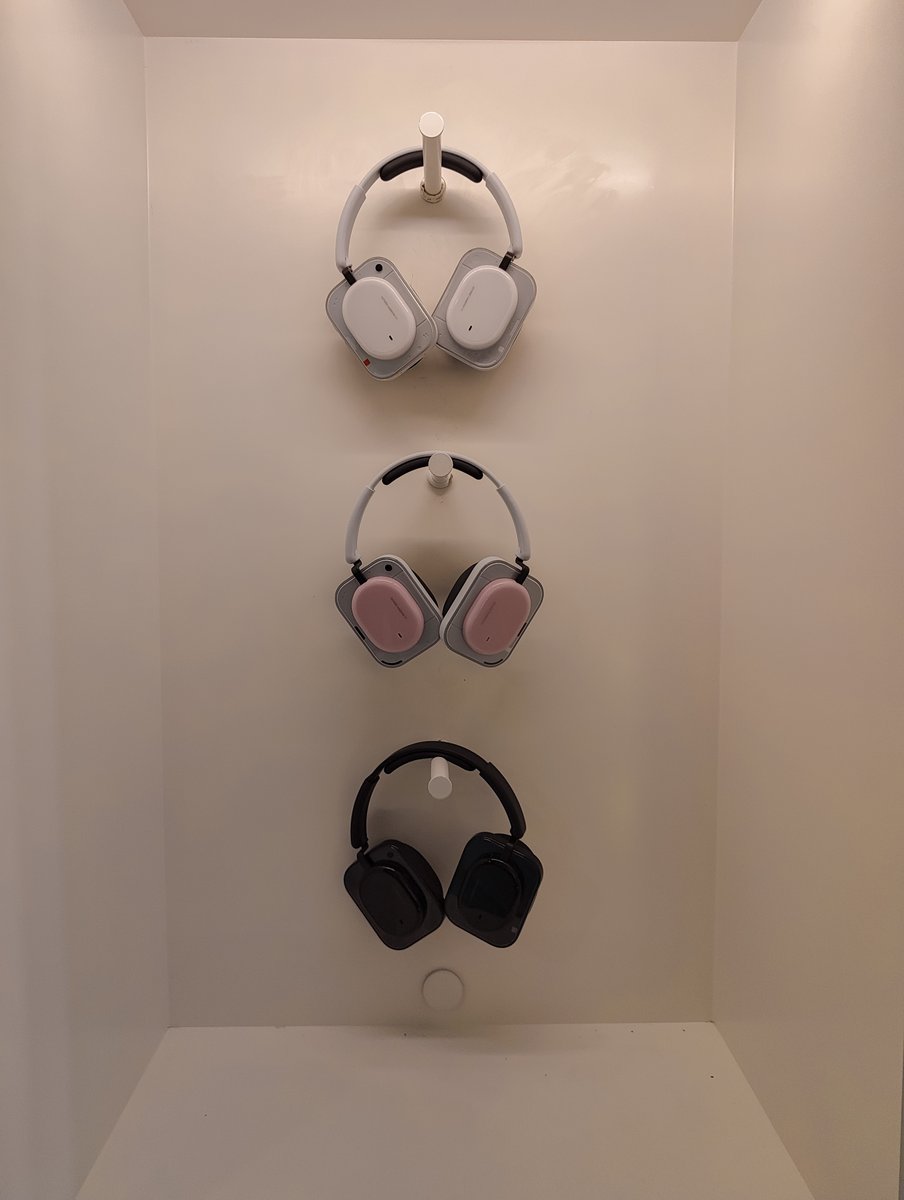 DerrenGoneDigital tweet media