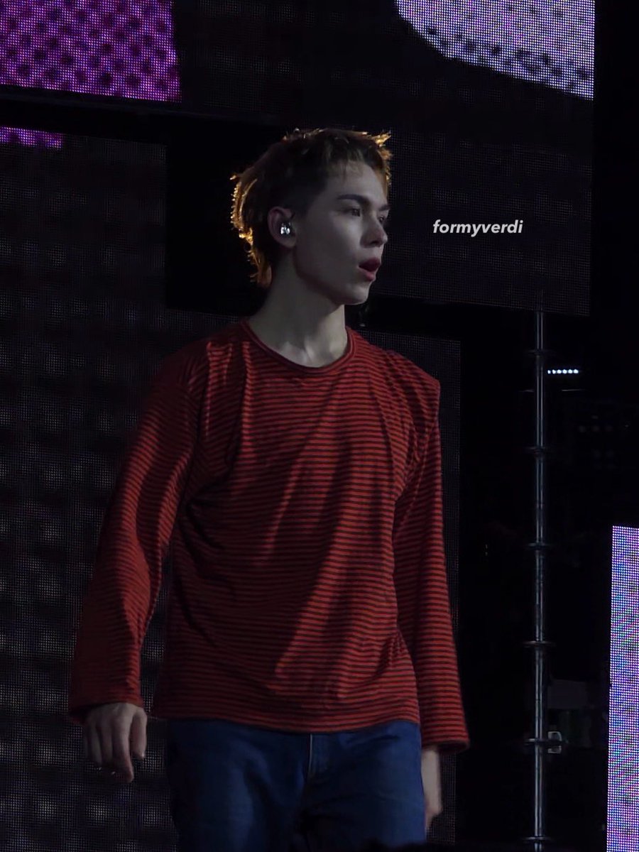 formyverdi's tweet photo. 260307 NEW_ IN SINGAPORE

#세븐틴 #SEVENTEEN 
#버논 #VERNON https://t.co/qp5XOIkSj9