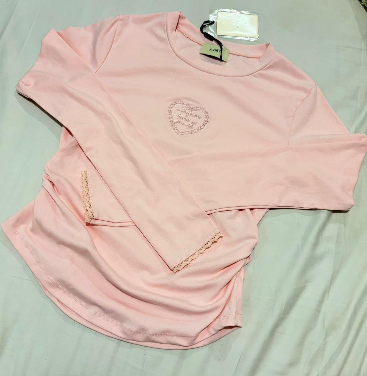 eheniw's tweet photo. Aku open jastip bkk nih gess, baju2 lucu dari bkk ready stok ya🤩 kalo mau bisa langsung dm aku dan bisa co 🍊 yaww😍😍

#jastip #bkk https://t.co/zX8QiJJ4DY