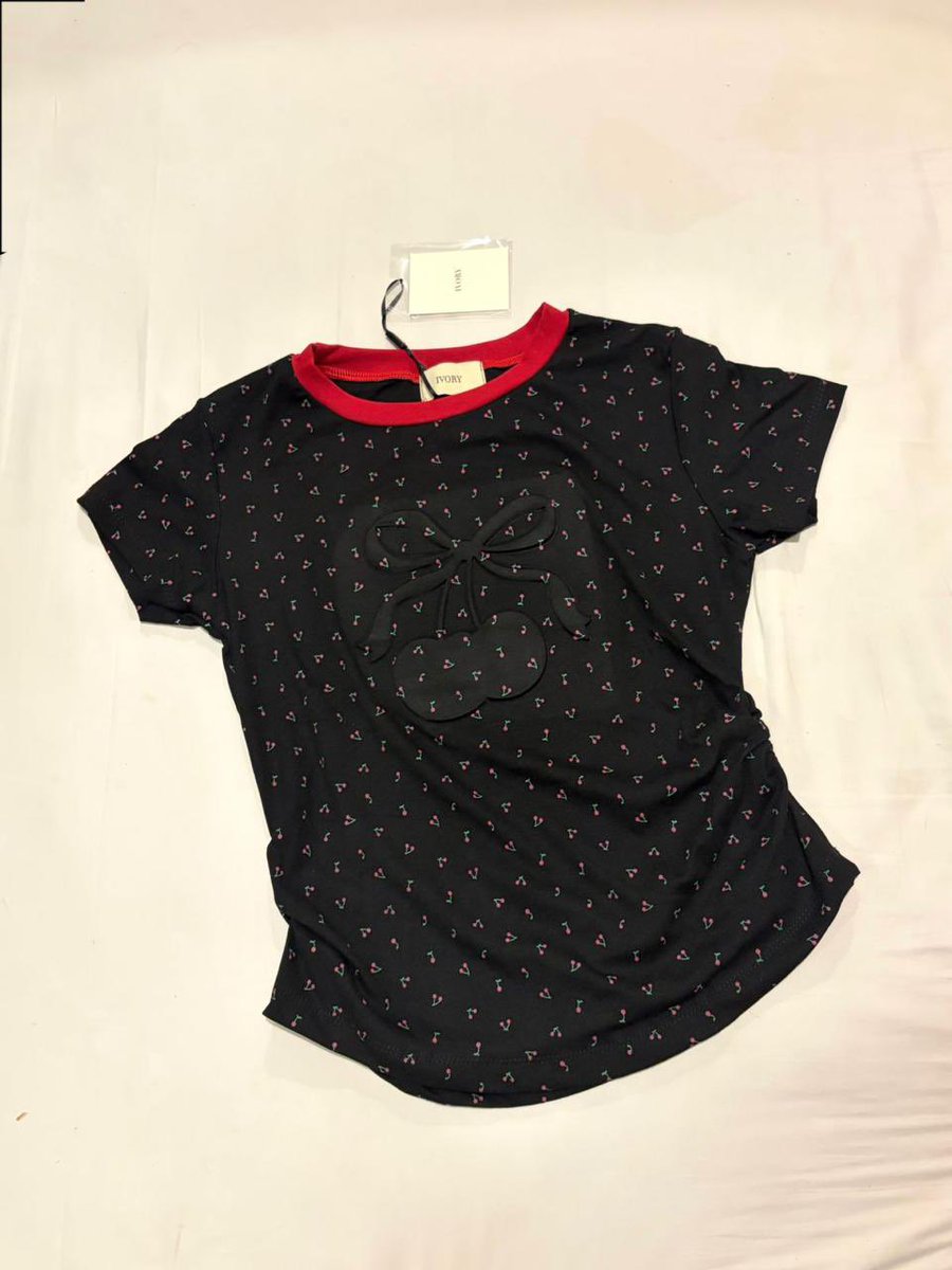eheniw's tweet photo. Aku open jastip bkk nih gess, baju2 lucu dari bkk ready stok ya🤩 kalo mau bisa langsung dm aku dan bisa co 🍊 yaww😍😍

#jastip #bkk https://t.co/zX8QiJJ4DY