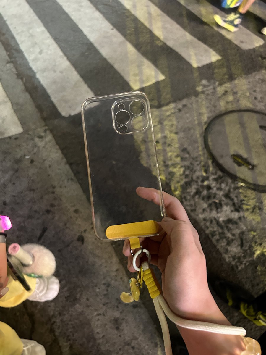 Wow, thanks for stealing my memories, you’re truly one of a kind. Could you maybe return the videos? I’ll even give you the phone, no hard feelings….fuck！