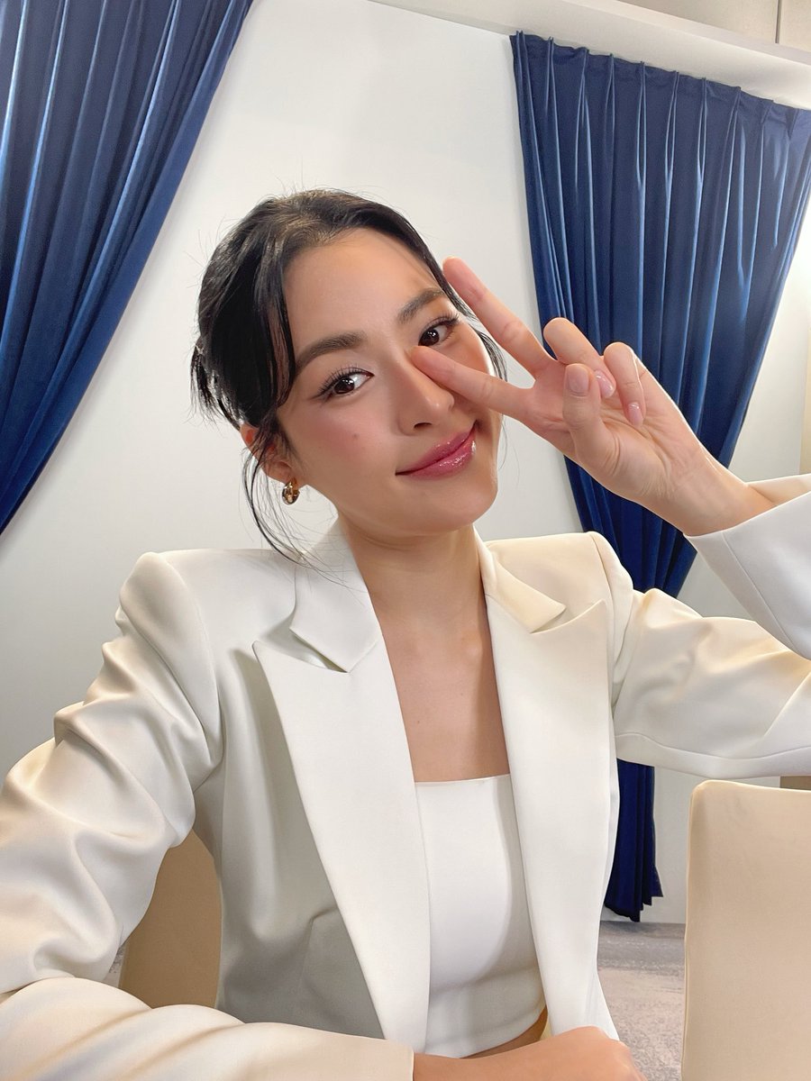 มาเจอกับพิคนสวยได้ใน Live นะคะ ☺️

Taobao (淘宝）: <a href="/silcot/">〒</a>舒蔻旗舰店

m.tb.cn/h.i2MUy0c?tk=q… HU287 「silcot舒蔻旗舰店」
点击链接直接打开

SILCOT X LINGLING KWONG
#SpringLingSilcotShanghaiMeet
#หลิงหลิงคอง #LinglingKwong